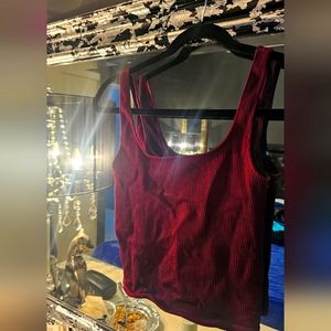Ribbed maroon crop top